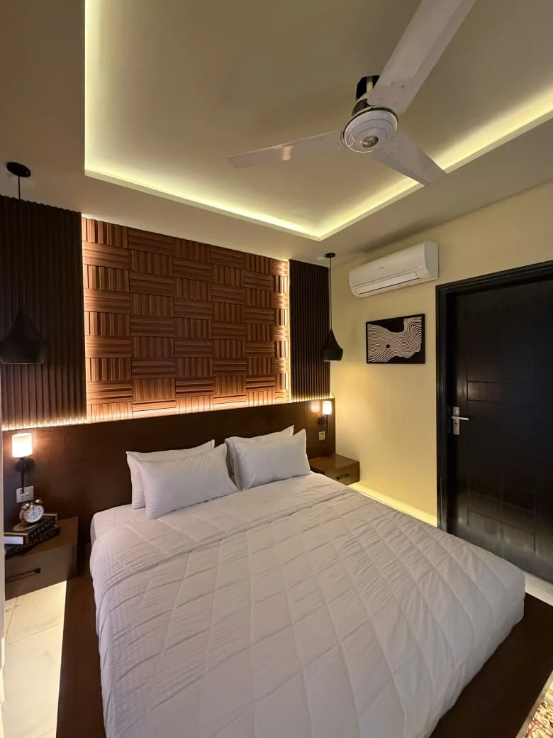 Executive Master Bedroom Lounge